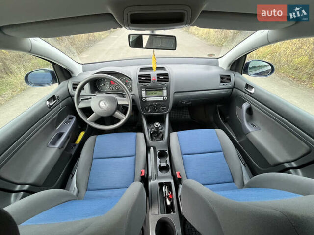 Синій Фольксваген Гольф, об'ємом двигуна 1.39 л та пробігом 180 тис. км за 5750 $, фото 2 на Automoto.ua