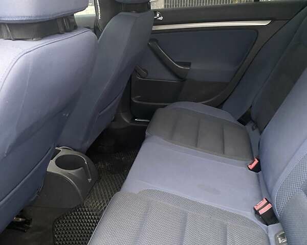 Синий Фольксваген Гольф, объемом двигателя 1.6 л и пробегом 200 тыс. км за 6099 $, фото 18 на Automoto.ua