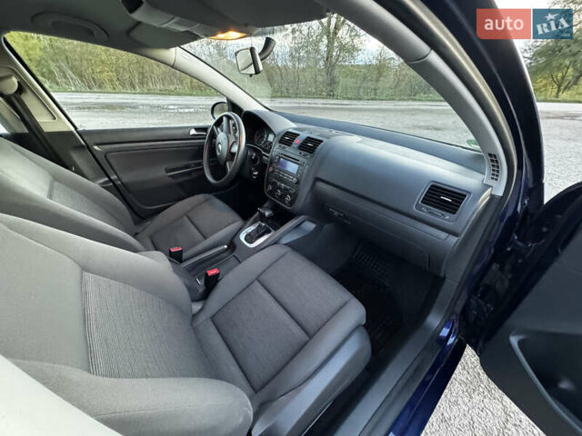 Синий Фольксваген Гольф, объемом двигателя 1.6 л и пробегом 210 тыс. км за 6700 $, фото 17 на Automoto.ua