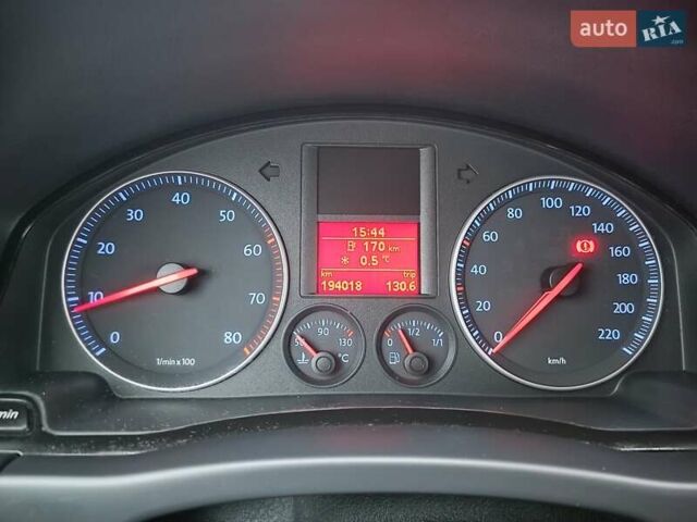 Синий Фольксваген Гольф, объемом двигателя 1.4 л и пробегом 195 тыс. км за 5299 $, фото 10 на Automoto.ua