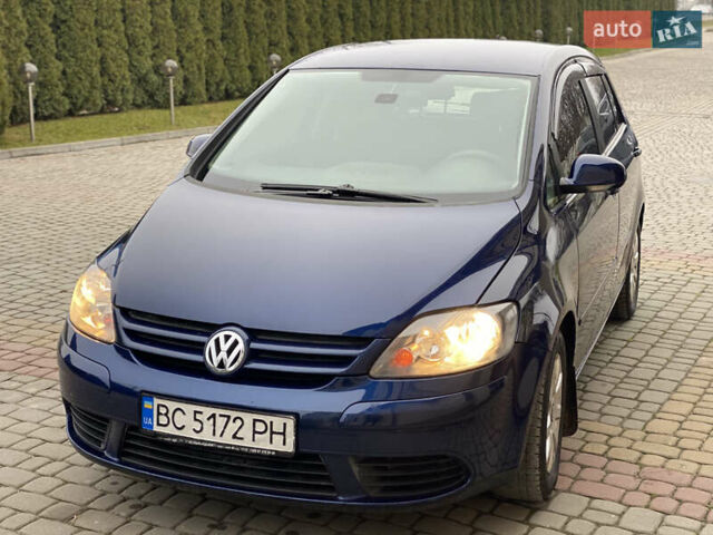 Синий Фольксваген Гольф, объемом двигателя 2 л и пробегом 285 тыс. км за 5450 $, фото 18 на Automoto.ua