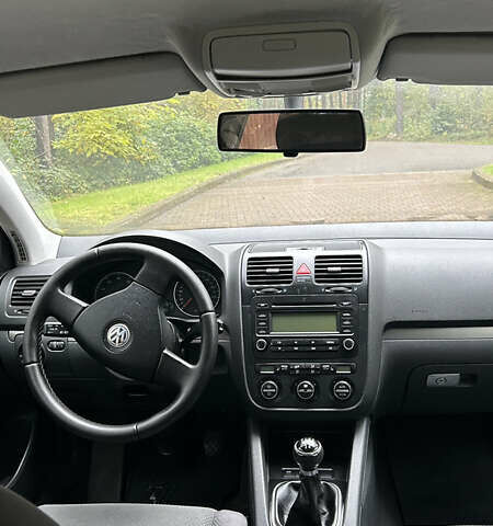 Синий Фольксваген Гольф, объемом двигателя 1.6 л и пробегом 252 тыс. км за 5350 $, фото 21 на Automoto.ua