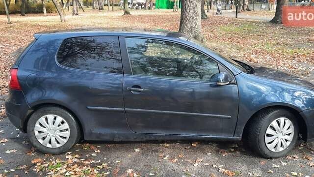 Синий Фольксваген Гольф, объемом двигателя 1.9 л и пробегом 470 тыс. км за 2400 $, фото 3 на Automoto.ua
