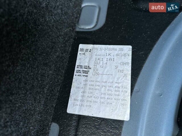 Синий Фольксваген Гольф, объемом двигателя 1.39 л и пробегом 238 тыс. км за 5750 $, фото 59 на Automoto.ua