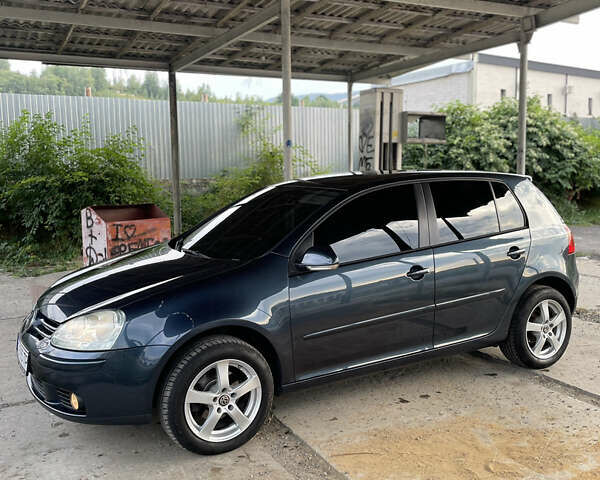 Синий Фольксваген Гольф, объемом двигателя 1.6 л и пробегом 228 тыс. км за 6200 $, фото 2 на Automoto.ua