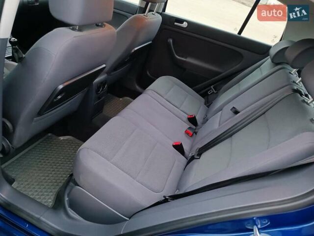 Синий Фольксваген Гольф, объемом двигателя 1.4 л и пробегом 195 тыс. км за 5299 $, фото 14 на Automoto.ua