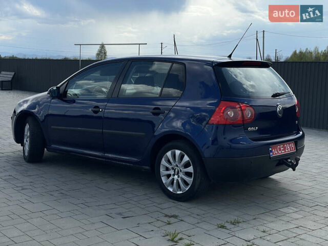 Синий Фольксваген Гольф, объемом двигателя 1.6 л и пробегом 243 тыс. км за 4950 $, фото 40 на Automoto.ua