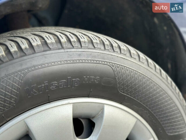 Синий Фольксваген Гольф, объемом двигателя 1.39 л и пробегом 238 тыс. км за 5750 $, фото 55 на Automoto.ua