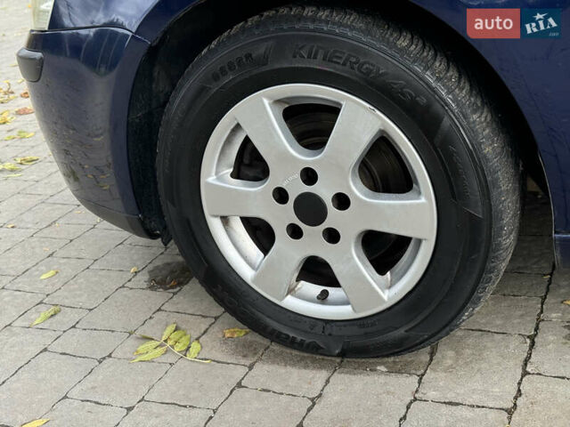 Синий Фольксваген Гольф, объемом двигателя 1.6 л и пробегом 214 тыс. км за 6350 $, фото 55 на Automoto.ua