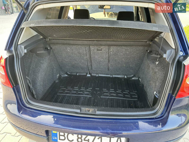 Фольксваген Гольф 2005 в Буске на Automoto.ua Синий Фольксваген Гольф, объемом двигателя 1.6 л и пробегом 193 тыс. км за 5300 $, фото 22 на Automoto.ua