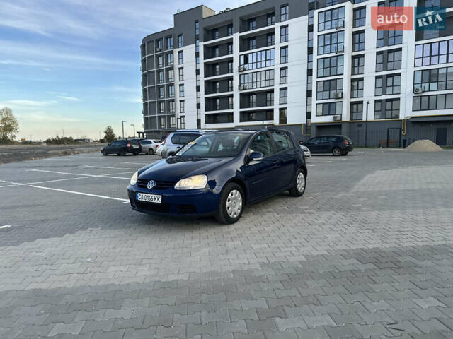 Синий Фольксваген Гольф, объемом двигателя 1.39 л и пробегом 238 тыс. км за 5750 $, фото 21 на Automoto.ua