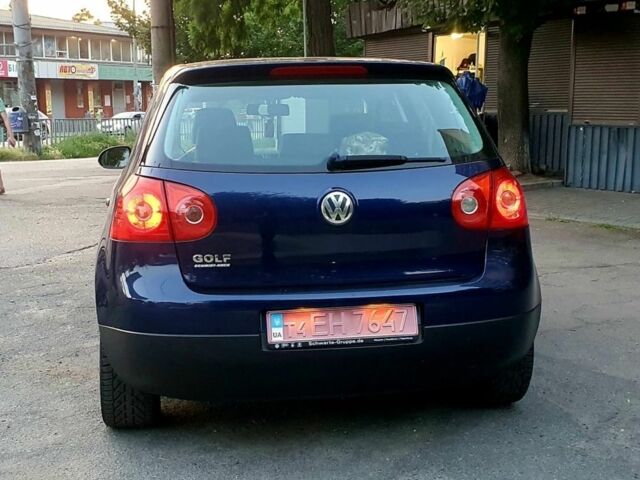 Синий Фольксваген Гольф, объемом двигателя 1.4 л и пробегом 180 тыс. км за 5650 $, фото 4 на Automoto.ua