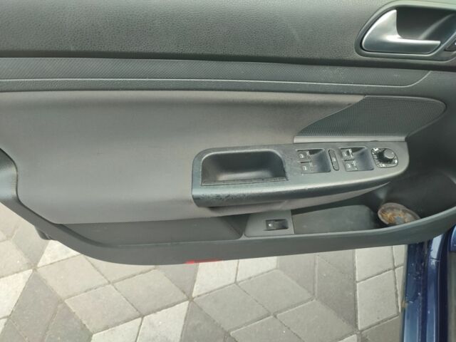 Синий Фольксваген Гольф, объемом двигателя 0 л и пробегом 248 тыс. км за 4850 $, фото 9 на Automoto.ua