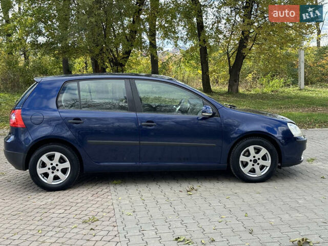 Синий Фольксваген Гольф, объемом двигателя 1.6 л и пробегом 214 тыс. км за 6350 $, фото 31 на Automoto.ua