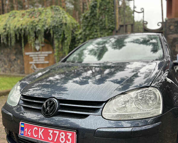 Синий Фольксваген Гольф, объемом двигателя 1.6 л и пробегом 252 тыс. км за 5350 $, фото 5 на Automoto.ua