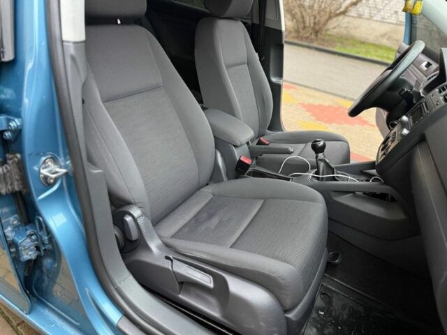 Синий Фольксваген Гольф, объемом двигателя 1.4 л и пробегом 240 тыс. км за 3999 $, фото 11 на Automoto.ua