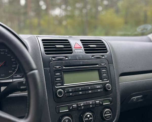 Синий Фольксваген Гольф, объемом двигателя 1.6 л и пробегом 252 тыс. км за 5350 $, фото 20 на Automoto.ua