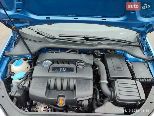 Синій Фольксваген Гольф, об'ємом двигуна 1.6 л та пробігом 238 тис. км за 5600 $, фото 7 на Automoto.ua