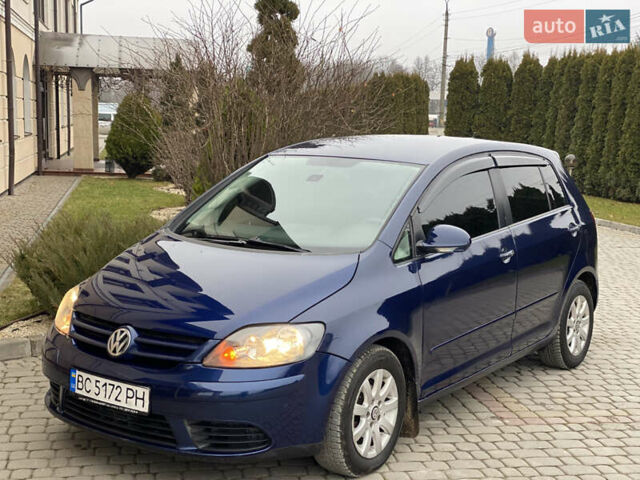 Синий Фольксваген Гольф, объемом двигателя 2 л и пробегом 285 тыс. км за 5450 $, фото 24 на Automoto.ua