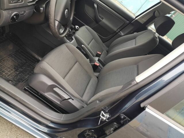 Синий Фольксваген Гольф, объемом двигателя 1.4 л и пробегом 259 тыс. км за 200600 $, фото 14 на Automoto.ua