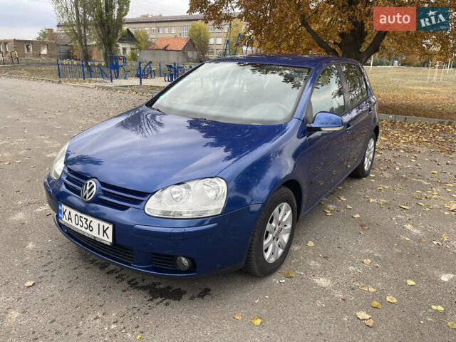 Синий Фольксваген Гольф, объемом двигателя 1.6 л и пробегом 240 тыс. км за 5500 $, фото 1 на Automoto.ua