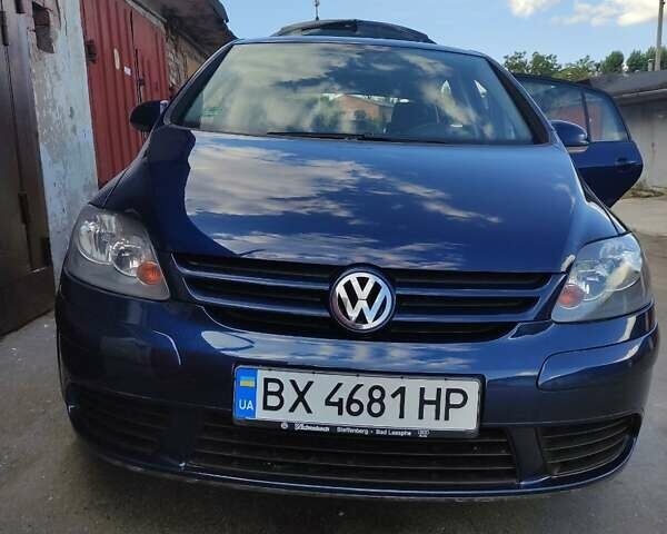 Синій Фольксваген Гольф, об'ємом двигуна 1.39 л та пробігом 244 тис. км за 5500 $, фото 3 на Automoto.ua