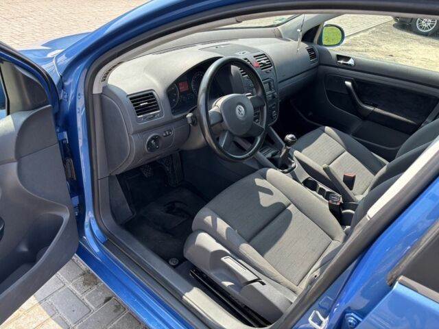 Синий Фольксваген Гольф, объемом двигателя 1.4 л и пробегом 161 тыс. км за 4500 $, фото 5 на Automoto.ua