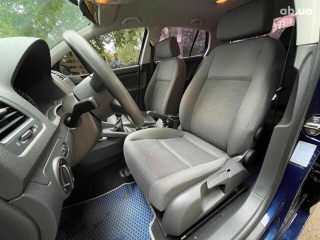 Синій Фольксваген Гольф, об'ємом двигуна 1.6 л та пробігом 215 тис. км за 5790 $, фото 23 на Automoto.ua