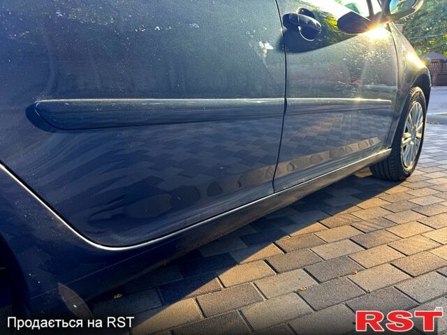 Синий Фольксваген Гольф, объемом двигателя 1.6 л и пробегом 207 тыс. км за 5500 $, фото 5 на Automoto.ua