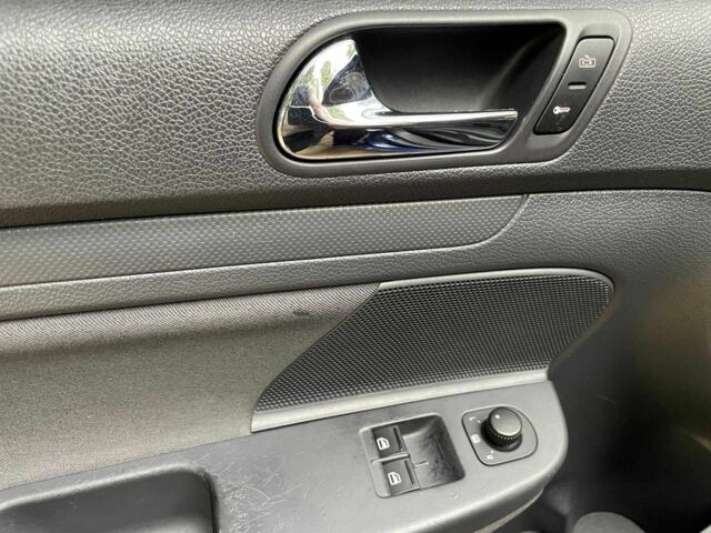 Синій Фольксваген Гольф, об'ємом двигуна 1.6 л та пробігом 215 тис. км за 5690 $, фото 21 на Automoto.ua