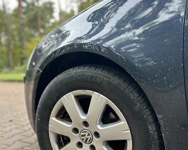 Синий Фольксваген Гольф, объемом двигателя 1.6 л и пробегом 252 тыс. км за 5350 $, фото 15 на Automoto.ua