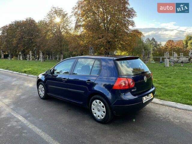 Синий Фольксваген Гольф, объемом двигателя 1.4 л и пробегом 250 тыс. км за 4600 $, фото 46 на Automoto.ua