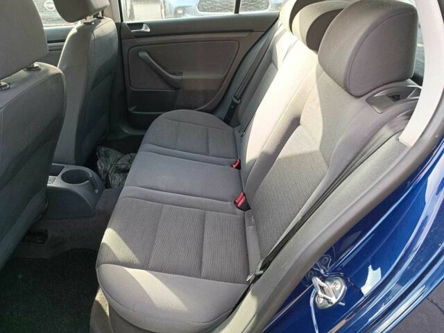 Синий Фольксваген Гольф, объемом двигателя 1.6 л и пробегом 221 тыс. км за 5990 $, фото 11 на Automoto.ua