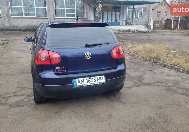 Синий Фольксваген Гольф, объемом двигателя 1.4 л и пробегом 218 тыс. км за 5500 $, фото 6 на Automoto.ua
