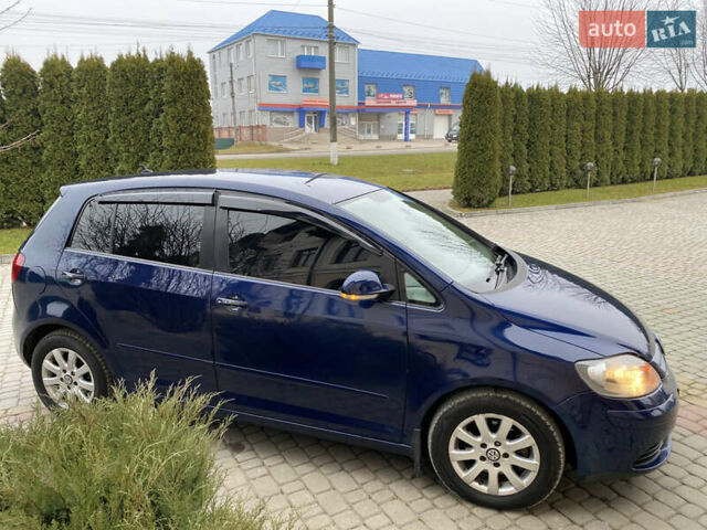 Синий Фольксваген Гольф, объемом двигателя 2 л и пробегом 285 тыс. км за 5450 $, фото 8 на Automoto.ua