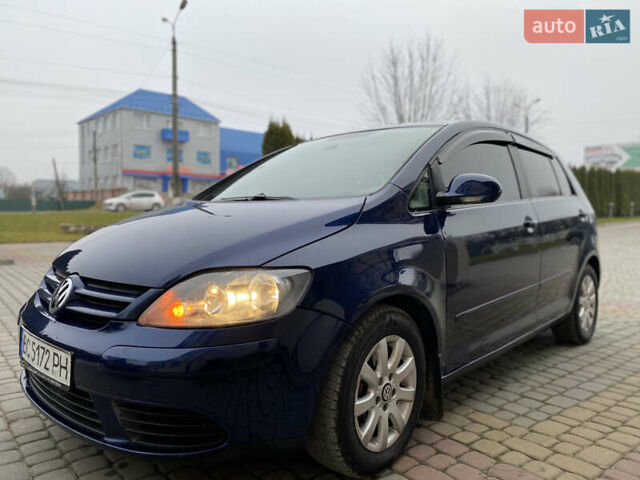 Синий Фольксваген Гольф, объемом двигателя 2 л и пробегом 285 тыс. км за 5450 $, фото 11 на Automoto.ua