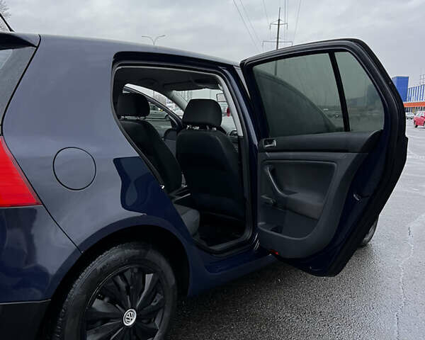 Синий Фольксваген Гольф, объемом двигателя 1.4 л и пробегом 220 тыс. км за 5000 $, фото 7 на Automoto.ua