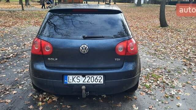 Синий Фольксваген Гольф, объемом двигателя 1.9 л и пробегом 470 тыс. км за 2400 $, фото 4 на Automoto.ua