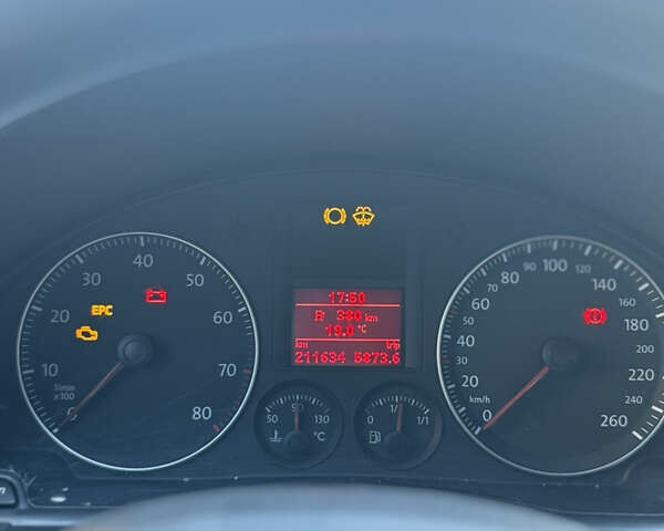 Синий Фольксваген Гольф, объемом двигателя 1.6 л и пробегом 211 тыс. км за 5500 $, фото 34 на Automoto.ua