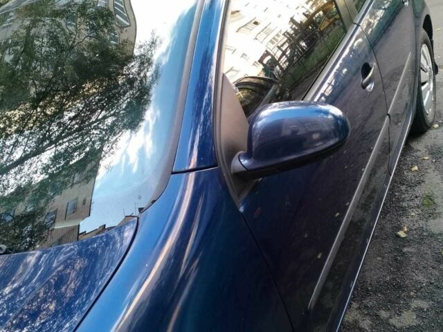 Синий Фольксваген Гольф, объемом двигателя 1.6 л и пробегом 194 тыс. км за 4500 $, фото 11 на Automoto.ua