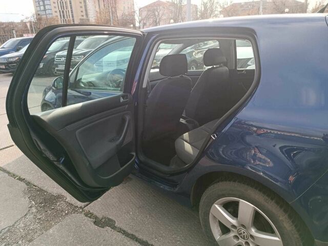 Синий Фольксваген Гольф, объемом двигателя 1.6 л и пробегом 221 тыс. км за 5990 $, фото 12 на Automoto.ua