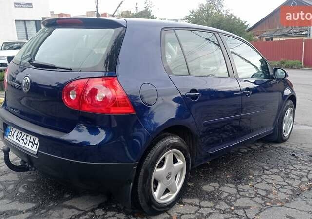 Синий Фольксваген Гольф, объемом двигателя 1.6 л и пробегом 290 тыс. км за 4950 $, фото 3 на Automoto.ua