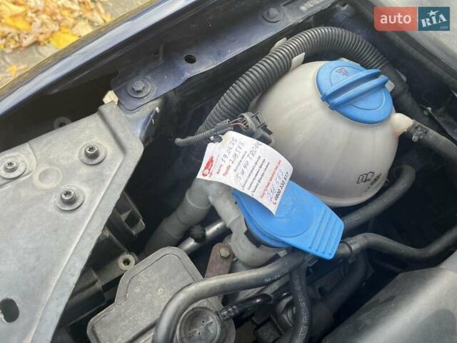 Синий Фольксваген Гольф, объемом двигателя 1.6 л и пробегом 212 тыс. км за 5200 $, фото 11 на Automoto.ua