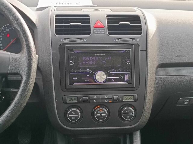 Синий Фольксваген Гольф, объемом двигателя 1.6 л и пробегом 221 тыс. км за 5990 $, фото 15 на Automoto.ua