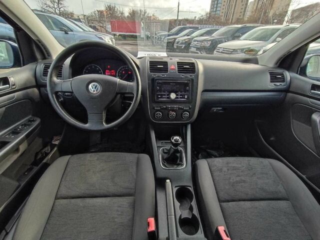 Синий Фольксваген Гольф, объемом двигателя 1.6 л и пробегом 221 тыс. км за 5990 $, фото 13 на Automoto.ua