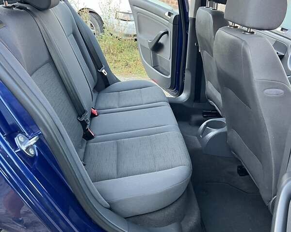 Синій Фольксваген Гольф, об'ємом двигуна 1.6 л та пробігом 196 тис. км за 6300 $, фото 35 на Automoto.ua