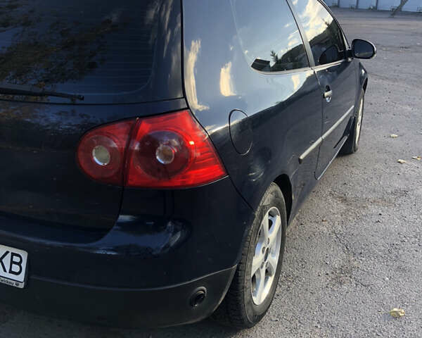 Синій Фольксваген Гольф, об'ємом двигуна 1.39 л та пробігом 285 тис. км за 4000 $, фото 6 на Automoto.ua