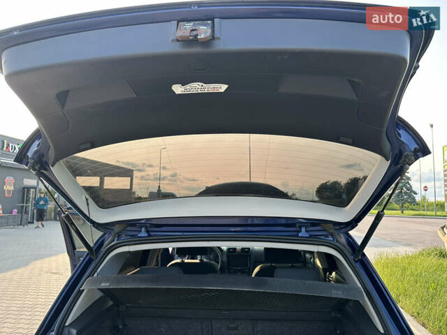 Фольксваген Гольф 2005 в Буске на Automoto.ua Синий Фольксваген Гольф, объемом двигателя 1.6 л и пробегом 193 тыс. км за 5300 $, фото 28 на Automoto.ua