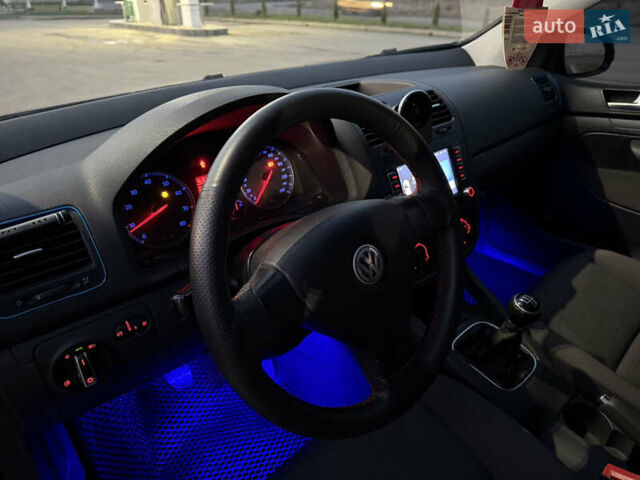 Синий Фольксваген Гольф, объемом двигателя 1.6 л и пробегом 227 тыс. км за 5699 $, фото 21 на Automoto.ua