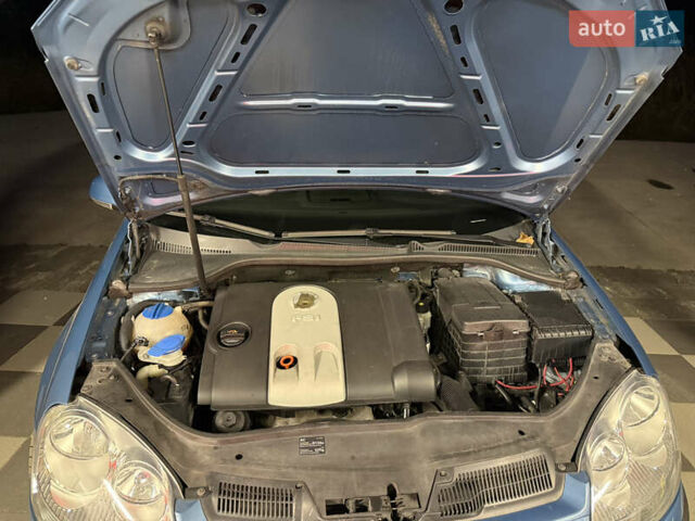 Синий Фольксваген Гольф, объемом двигателя 1.6 л и пробегом 262 тыс. км за 5700 $, фото 23 на Automoto.ua